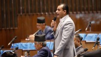 सीडीओले भ्रष्टाचार अभियुक्तलाई प्रमुख अतिथि बनाएको भन्दै संसद्‍मा उठ्यो प्रश्न