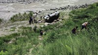 मेलम्चीमा बस दुर्घटना, चालक सहित ८ जना घाइते