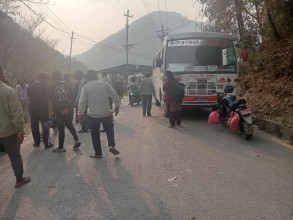 अरनिको यातायातको बसको ठक्करबाट मोटरसाइकल चालकको मृत्यू