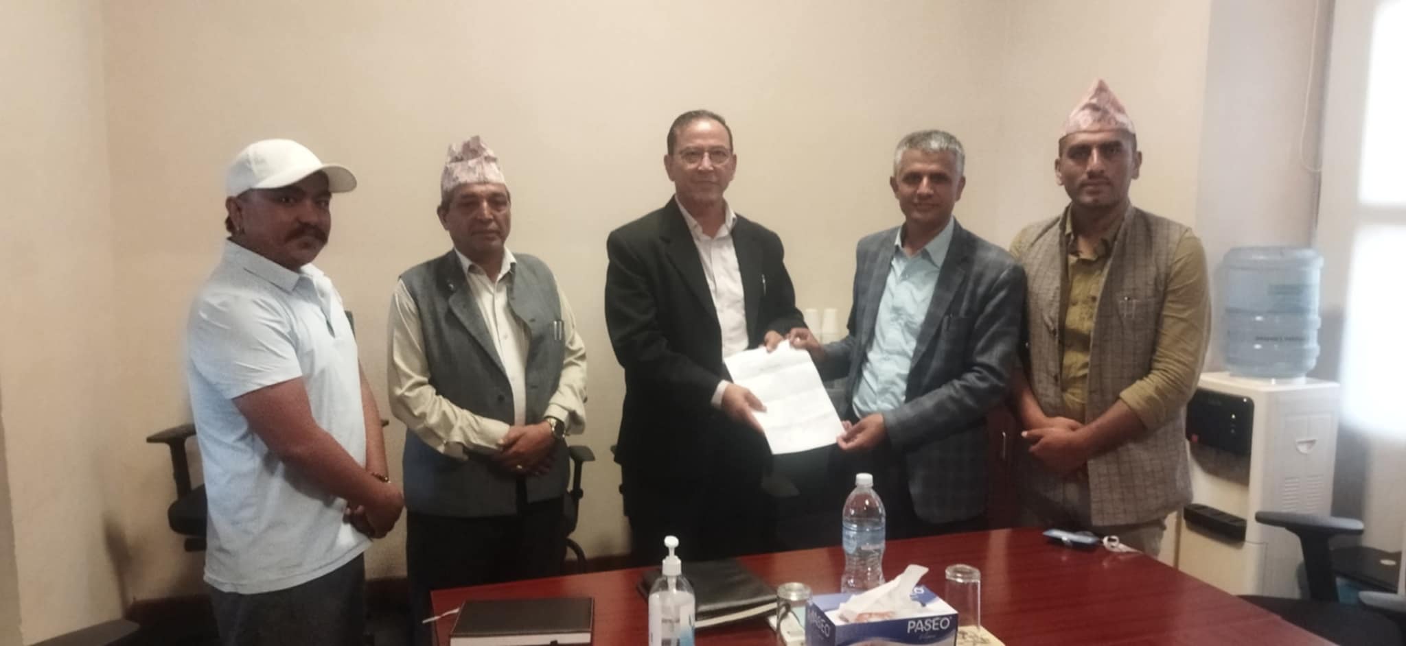 एमसिए नेपालसँग विद्युत प्रसारण आयोजना सम्बन्धमा मेलम्चीका ४ वडाहरुले गरे ध्यानाकर्षण